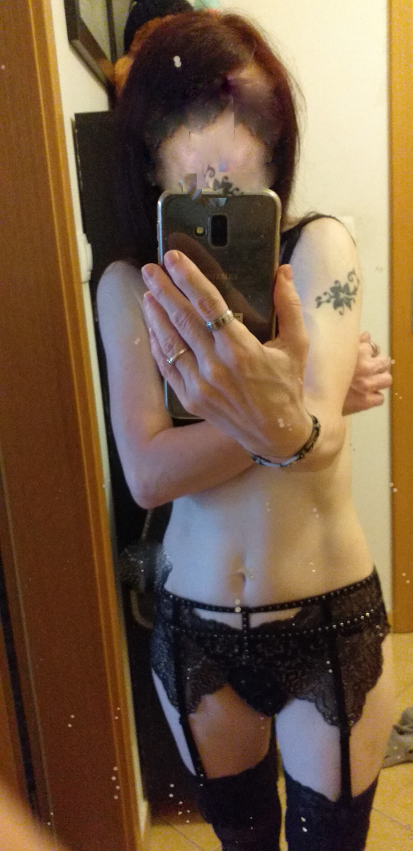 Caty 38 let, specializace Klasický sex, specializace Oral, specializace Polibky, specializace Masáž, specializace Anál, specializace Autoerotika, lokalita Praha · Praha 9, vlasy Barevné, postava Normální